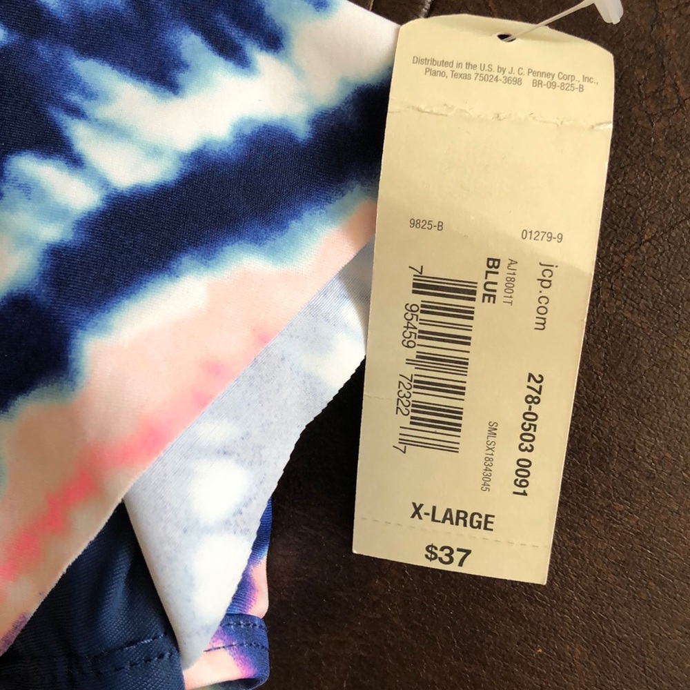 Arizona Tie Dye Flounce Swimsuit Top-Juniors - Picture 6 of 6